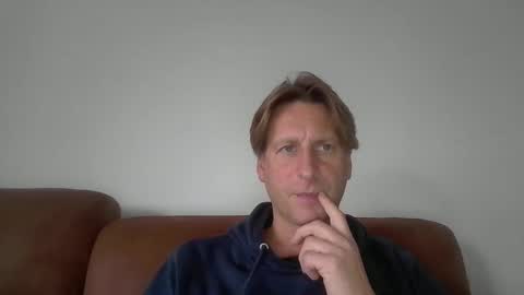 kristof8504 online show from November 2025 08:37:01 AM