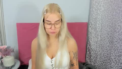 KristyFlowers online show from January 2026 08:17:02 AM