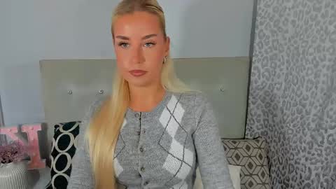 KristyFlowers online show from May 2026 07:00:01 PM