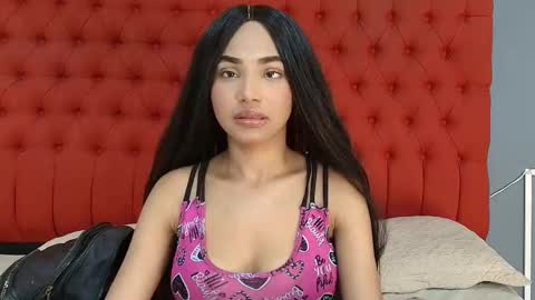 Cristina online show from November 2025 08:08:02 PM