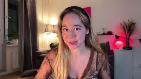 Snapshot of kristyspiritedaway chatting on December 2024 06:50:01 PM Kristy Nip slip shady Best model on CB online show from December 2024 06:50:01 PM