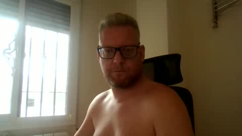 kroezel1985 online show from September 2025 07:43:01 AM