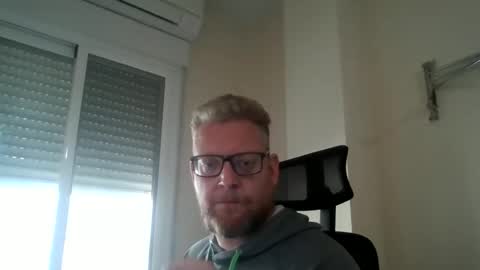 kroezel1985 online show from November 2025 10:05:01 AM