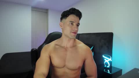 Snapshot of krops_ chatting on October 2025 07:18:02 AM KROPS online show from October 2025 07:18:02 AM