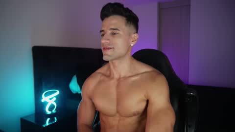 Snapshot of krops_ chatting on December 2025 07:58:02 AM KROPS online show from December 2025 07:58:02 AM