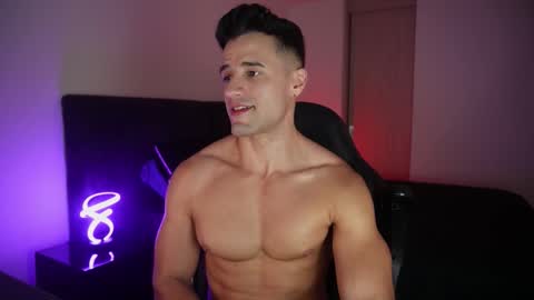 Snapshot of krops_ chatting on February 2026 03:21:02 AM KROPS online show from February 2026 03:21:02 AM