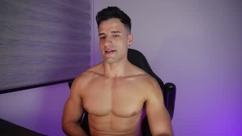 Snapshot of krops_ chatting on March 2026 07:36:01 AM KROPS online show from March 2026 07:36:01 AM