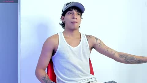Kroy Wave  Muscle Tattoos Latino online show from June 2026 03:42:01 AM