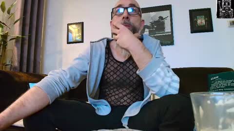 krummersaebel online show from February 2025 05:13:02 PM