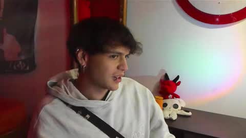 Snapshot of krye_x chatting on September 2025 09:25:02 AM Zack online show from September 2025 09:25:02 AM