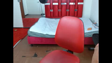 KRYSTAL THOMSON online show from October 2025 03:09:01 PM