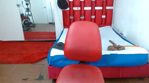 KRYSTAL THOMSON online show from October 2025 04:30:02 PM