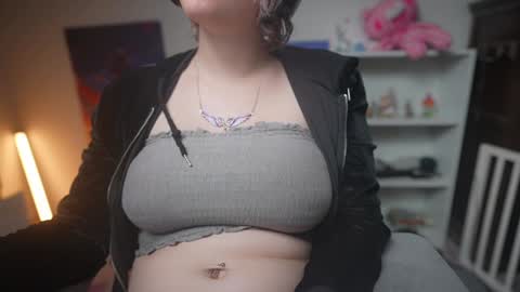 Snapshot of krystalsyxx chatting on February 2025 09:26:02 PM Krystal Syx online show from February 2025 09:26:02 PM