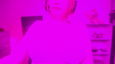 Snapshot of krystalsyxx chatting on December 2025 09:30:01 PM Krystal Syx online show from December 2025 09:30:01 PM