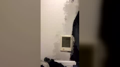 Snapshot of kshj963 chatting on December 2025 03:46:01 AM kshj963 online show from December 2025 03:46:01 AM