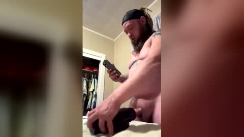 Snapshot of kuntryg83 chatting on December 2025 10:28:01 PM kuntryg83 online show from December 2025 10:28:01 PM