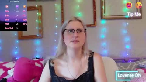 Samantha online show from February 2026 01:37:02 PM