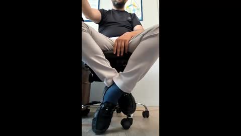 Kurdshman online show from May 2026 10:58:01 AM
