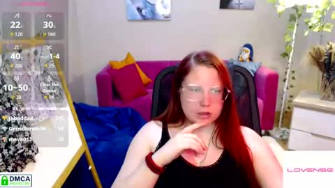 Snapshot of kuri_u1 chatting on June 2026 05:05:01 PM Helen online show from June 2026 05:05:01 PM