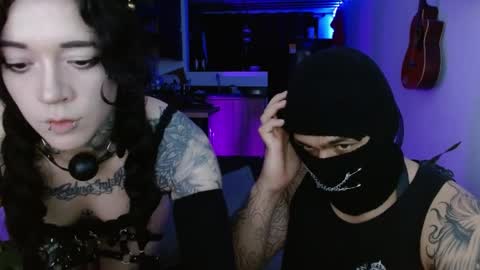 kuro_shir0 online show from April 2026 02:27:01 AM