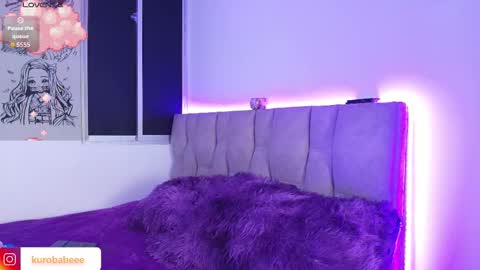 Snapshot of kuro_vall chatting on November 2025 09:28:01 PM VAL online show from November 2025 09:28:01 PM