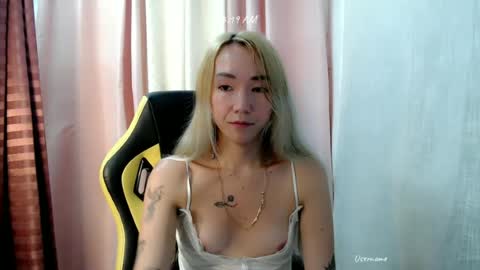 Snapshot of kweenie1026 chatting on June 2026 10:19:02 PM kweenie1026 online show from June 2026 10:19:02 PM