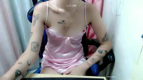 Snapshot of kweenie1026 chatting on June 2026 11:51:02 PM kweenie1026 online show from June 2026 11:51:02 PM
