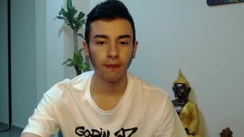 Snapshot of kyle_bratz chatting on December 2024 05:05:02 AM kyle online show from December 2024 05:05:02 AM