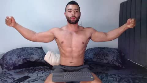 Snapshot of kyle_collinz chatting on February 2025 05:46:02 AM Kyle collinz online show from February 2025 05:46:02 AM