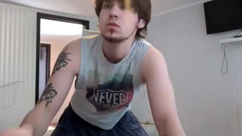 Snapshot of kyle_hunterr chatting on February 2026 06:01:02 AM Kyle online show from February 2026 06:01:02 AM