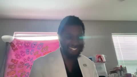 kyleandlydia online show from December 2025 09:52:02 PM