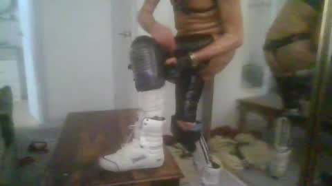 kylestrips4youq online show from April 2026 09:37:01 AM