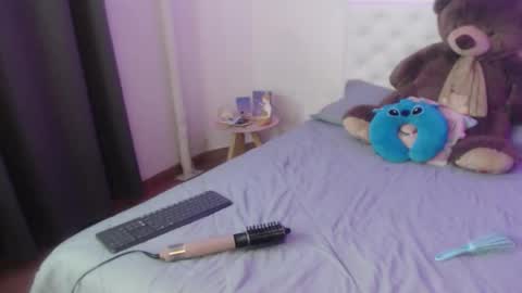 Snapshot of kylie444 chatting on November 2025 12:32:01 AM Sara online show from November 2025 12:32:01 AM