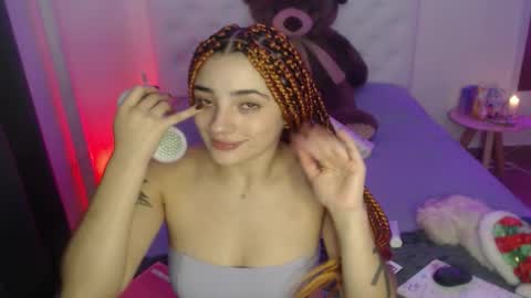 Snapshot of kylie444 chatting on December 2025 08:03:01 PM Sara online show from December 2025 08:03:01 PM