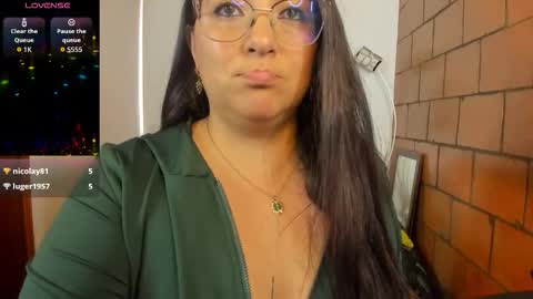 Snapshot of kylie_daniiels chatting on January 2026 10:02:02 PM Kylie online show from January 2026 10:02:02 PM