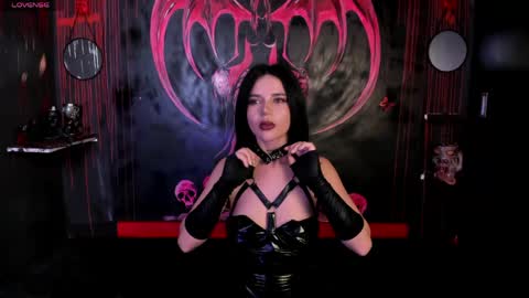 submissive demon Please help me to reach 500 thumbs up online show from May 2026 10:50:03 PM