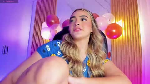 Snapshot of kylie_jones6 chatting on November 2025 12:22:01 AM KYLIE online show from November 2025 12:22:01 AM