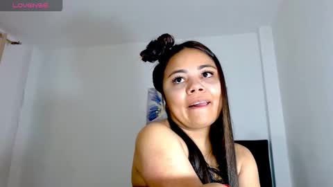 Snapshot of kylie_loveee chatting on December 2025 02:15:01 PM Paola online show from December 2025 02:15:01 PM