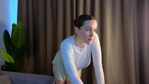 Anna online show from February 2025 07:26:02 AM