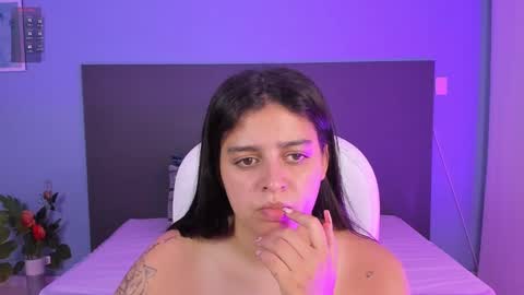 Snapshot of kylie_reyes chatting on December 2024 08:05:02 PM Kylie Reyes online show from December 2024 08:05:02 PM