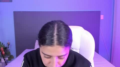 Snapshot of kylie_reyes chatting on December 2024 08:00:01 PM Kylie Reyes online show from December 2024 08:00:01 PM