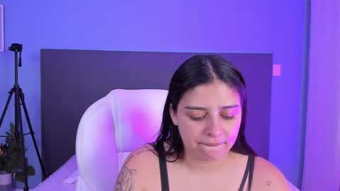 Snapshot of kylie_reyes chatting on January 2025 07:01:02 PM Kylie Reyes online show from January 2025 07:01:02 PM