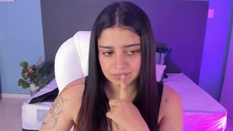 Snapshot of kylie_reyes chatting on February 2025 07:50:02 PM Kylie Reyes online show from February 2025 07:50:02 PM