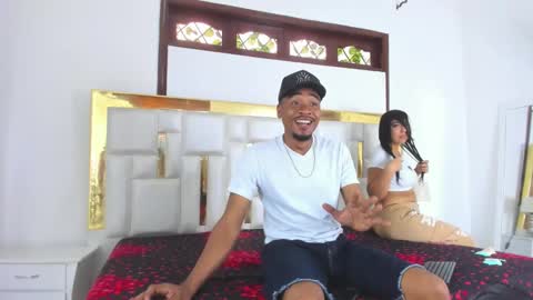 Snapshot of kylieandjhonny chatting on February 2025 05:59:01 PM Kaylie And Jhony online show from February 2025 05:59:01 PM