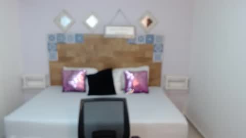 Melissa online show from November 2025 10:47:02 AM