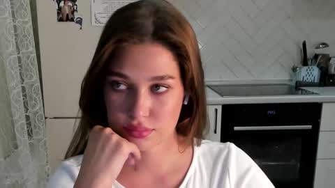 Din online show from October 2025 08:30:02 PM