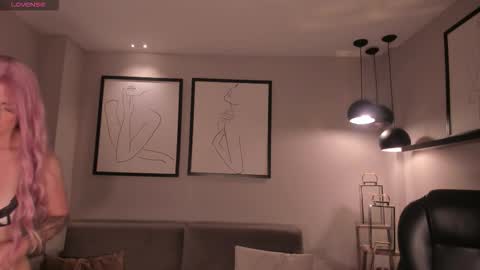 Kylie Jenkins online show from December 2025 11:40:02 AM