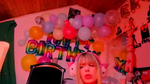 Snapshot of kyliekandy chatting on November 2025 12:33:01 AM online show from November 2025 12:33:01 AM