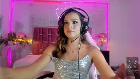 Kylie online show from October 2025 04:44:02 AM