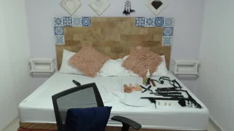 Kylie online show from February 2025 02:13:02 PM